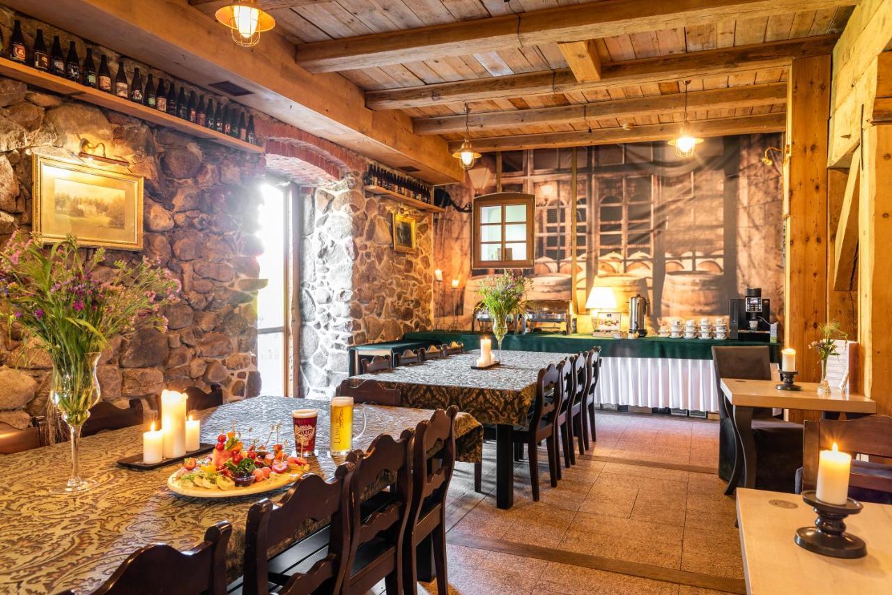 Palac Spichrz Borcz Exteriör bild